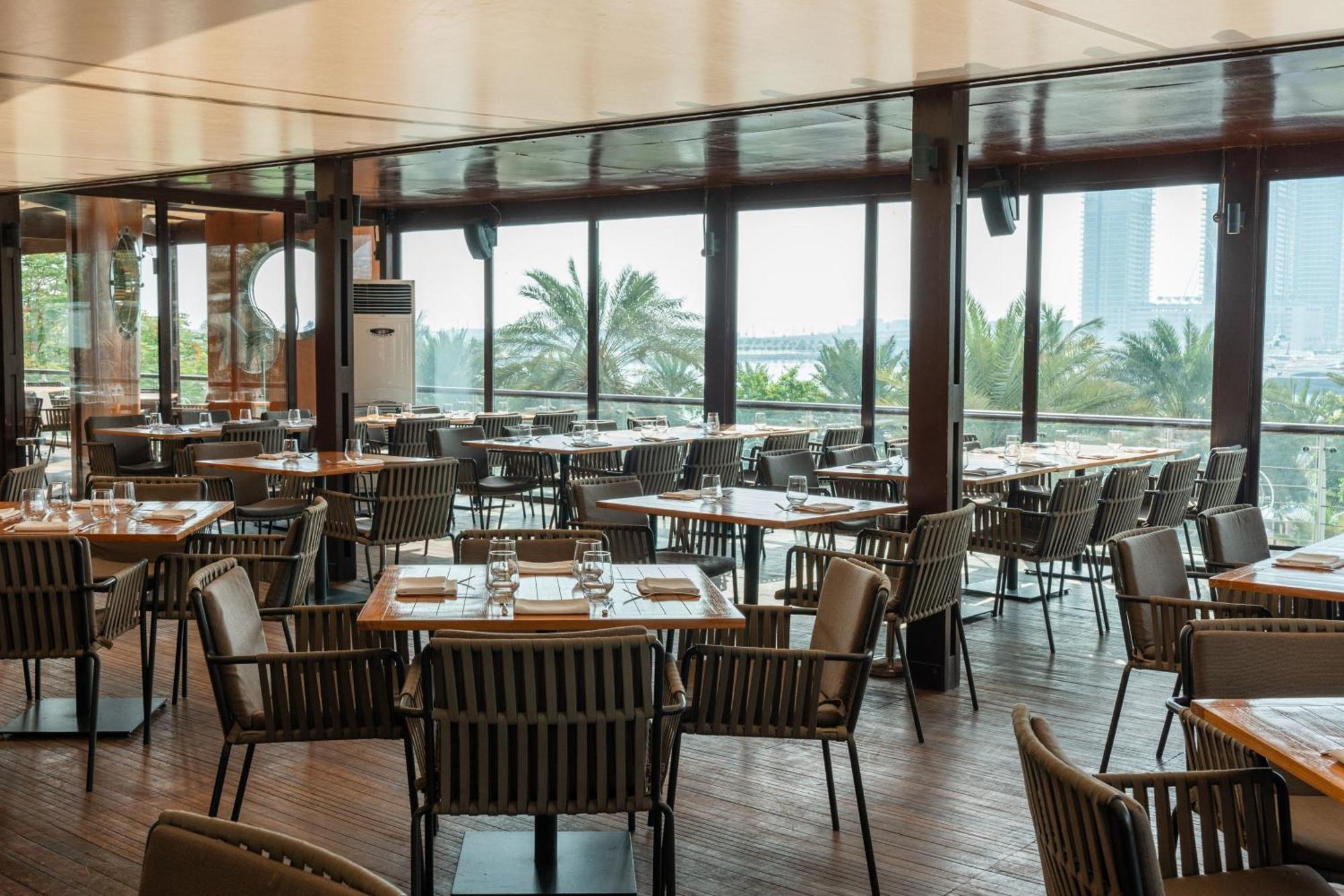 The Westin Dubai Mina Seyahi Beach Resort And Waterpark Екстериор снимка The interior of the restaurant
