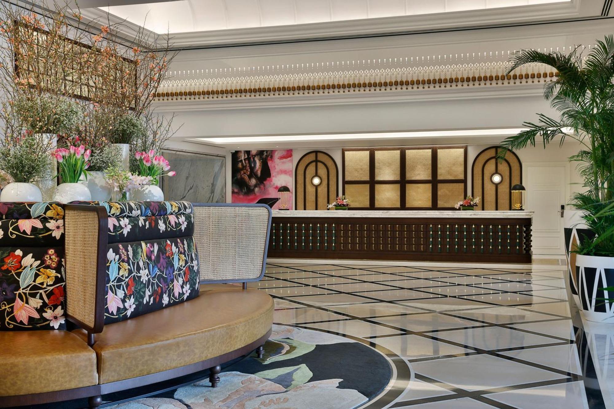 The Westin Dubai Mina Seyahi Beach Resort And Waterpark Екстериор снимка The lobby of the hotel