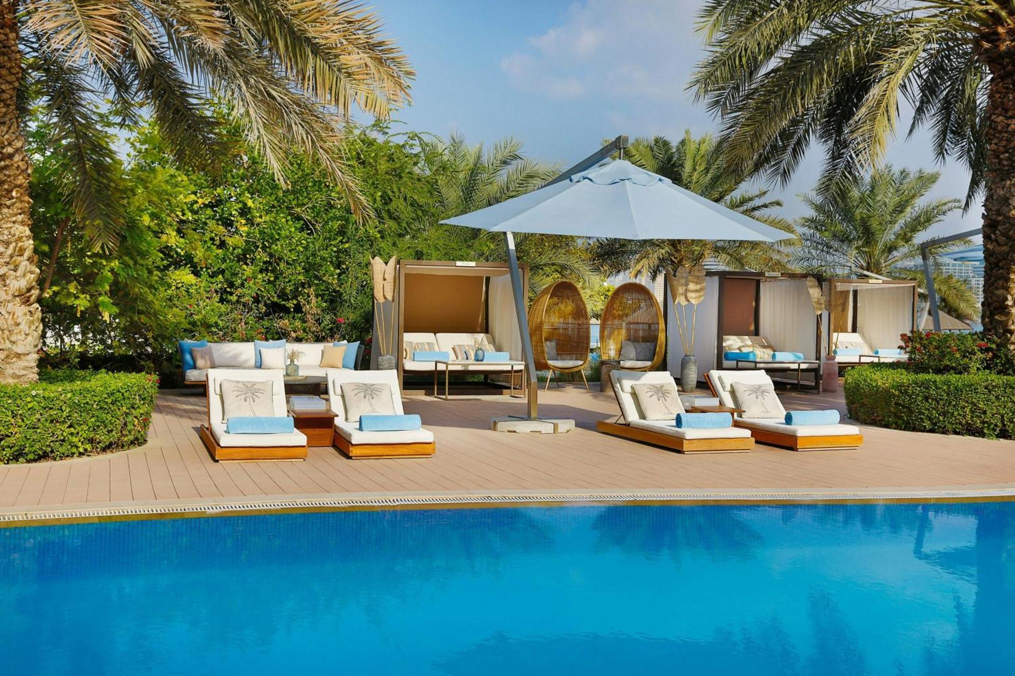 The Westin Dubai Mina Seyahi Beach Resort And Waterpark Екстериор снимка The pool at the Westin Dubai